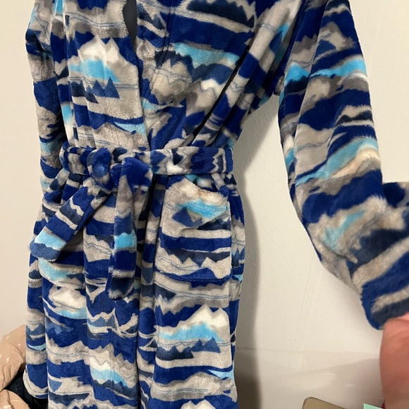Lands' End Blue and Gray Patterned Robe - Picture 3 of 6